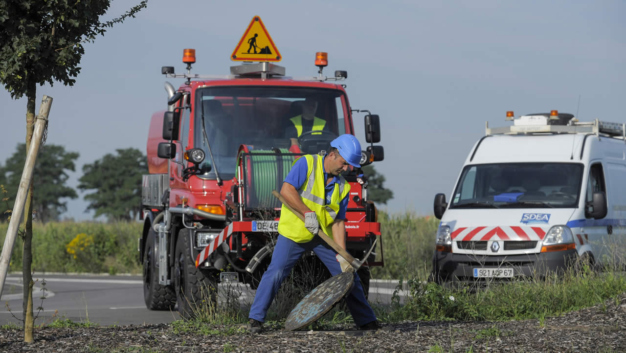 Contacter le service d'urgence des réseaux d'eau et d'assainissement